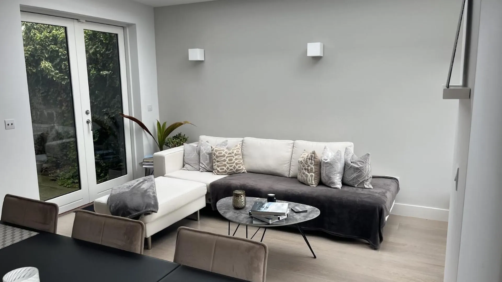 Beautiful 3 Bed House In Rathgar Short Walk To Dublin City Centre 0*,  Ireland