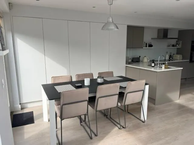 Beautiful 3 Bed House In Rathgar Short Walk To Dublin City Centre Villa